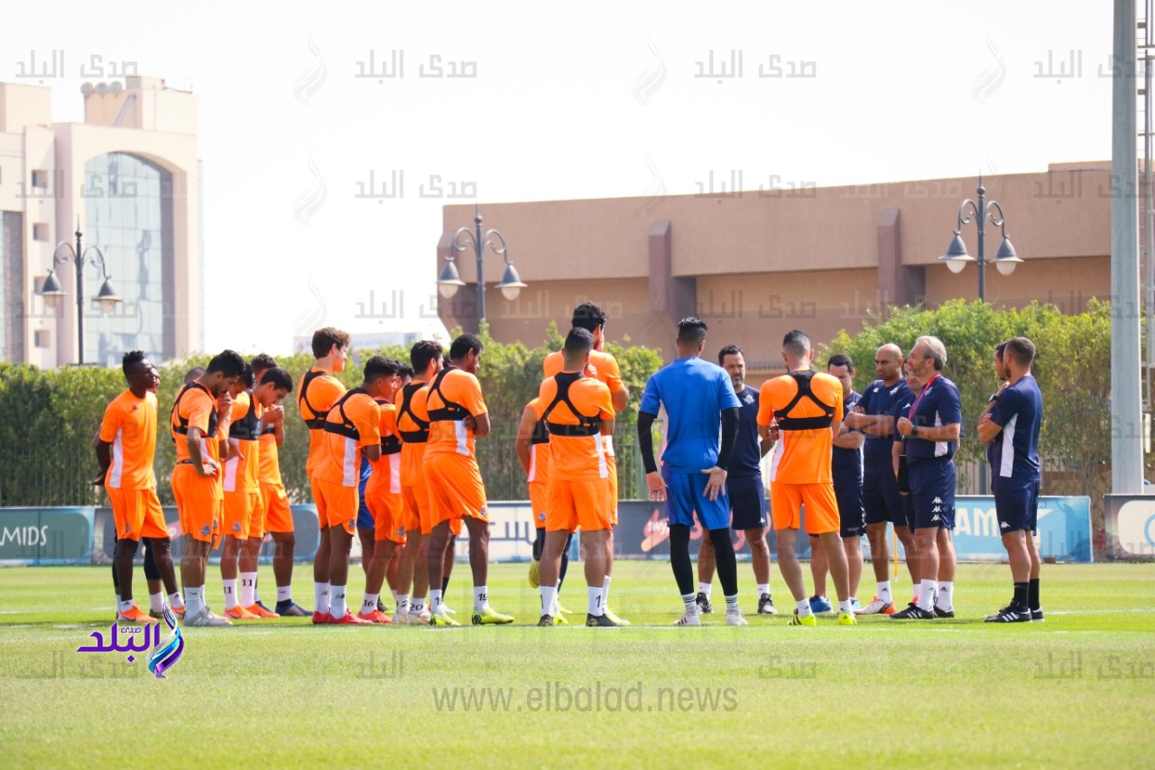 ديسابر يقود مران بيراميدز 