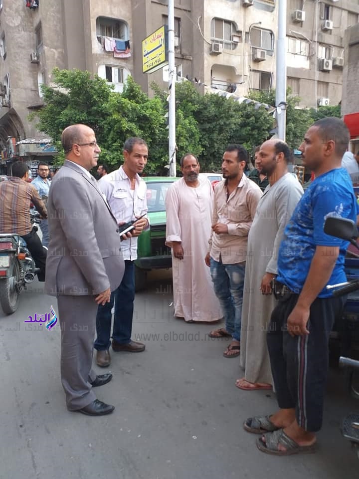 اللواء أشرف بهجت يتابع بنفسه الحملات ويلتقى المواطنين