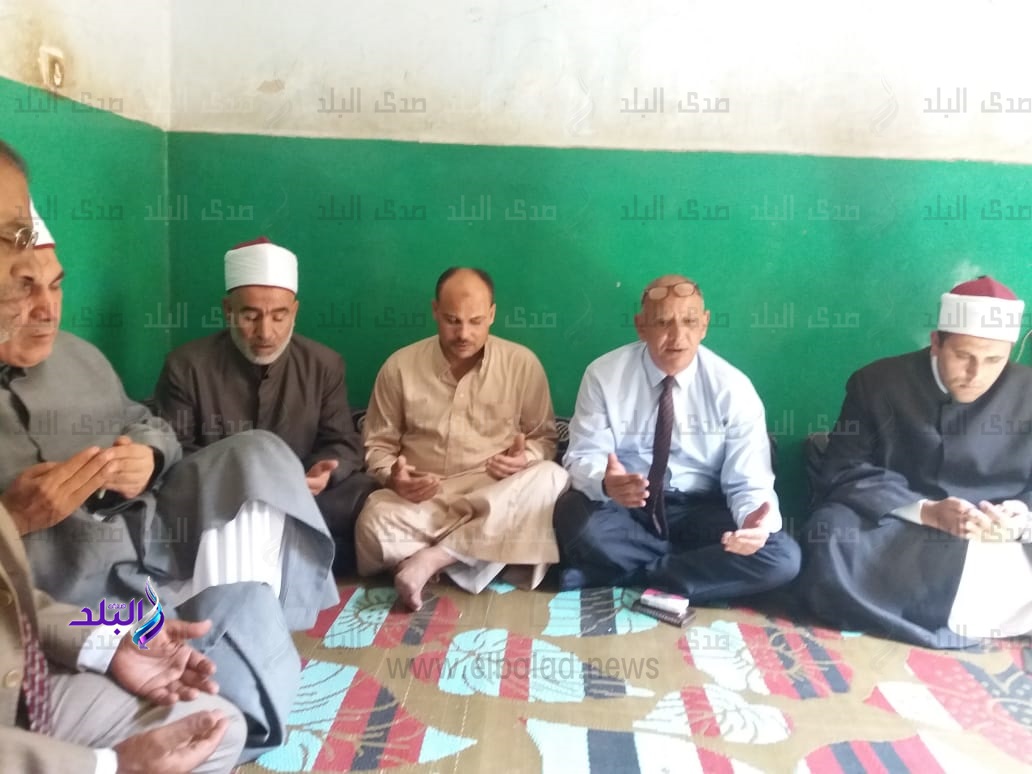 وفد أزهري يعزي أسرة طالب من أوائل الثانوية الأزهرية