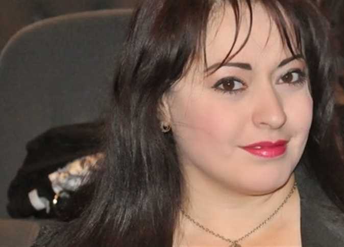 هند عاكف تغادر هضبة الأهرام بعد تصوير نصف مشاهد "الغندورة"