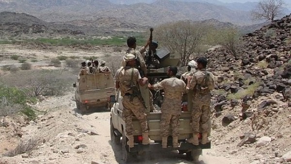 مقتل أكثر من 30 حوثيا بكمين للجيش اليمني في صرواح بمأرب