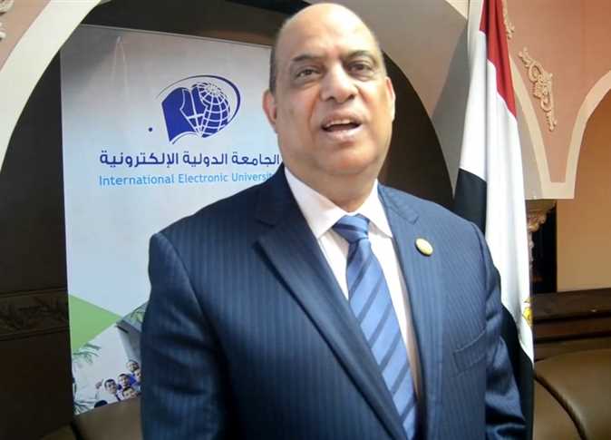 السفير أشرف عقل 