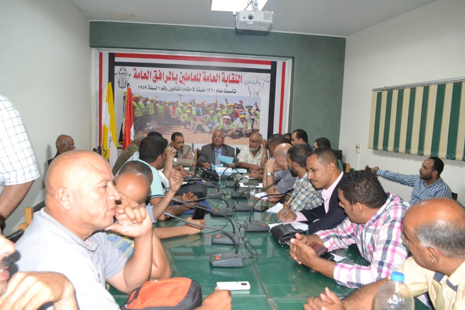 اللجان النقابية بشركات مياه الشرب والصرف الصحى