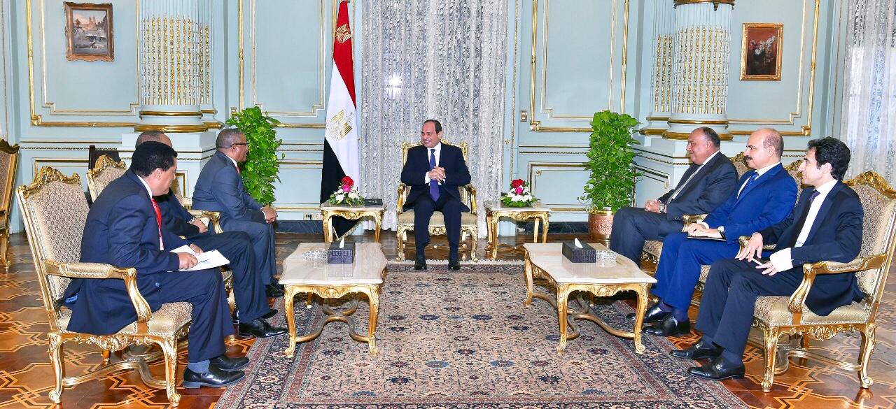الرئيس عبد الفتاح السيسي الرئيس عبد الفتاح السيسي