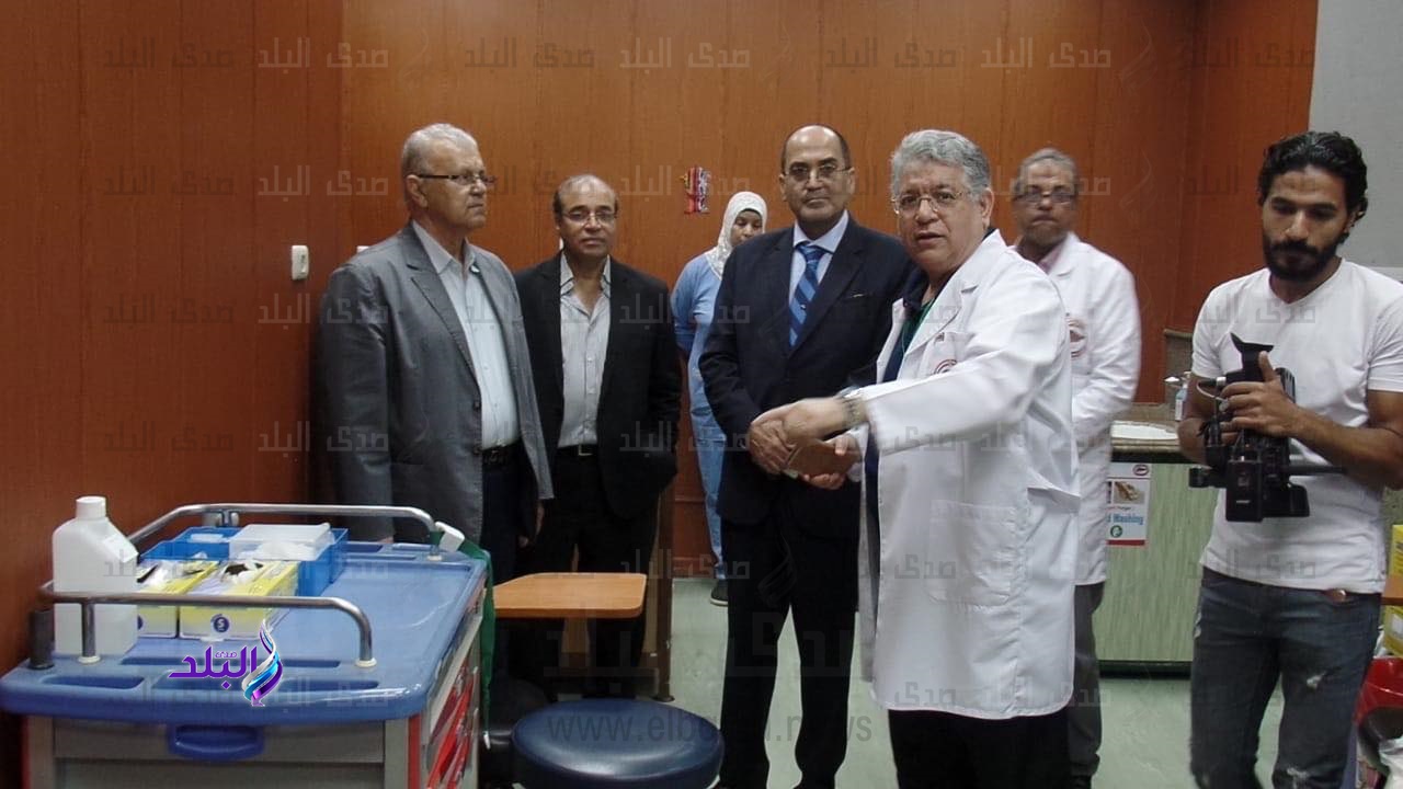 أعضاء لجنتي التعليم والصحة يزورون مؤسسة الكبد المصري