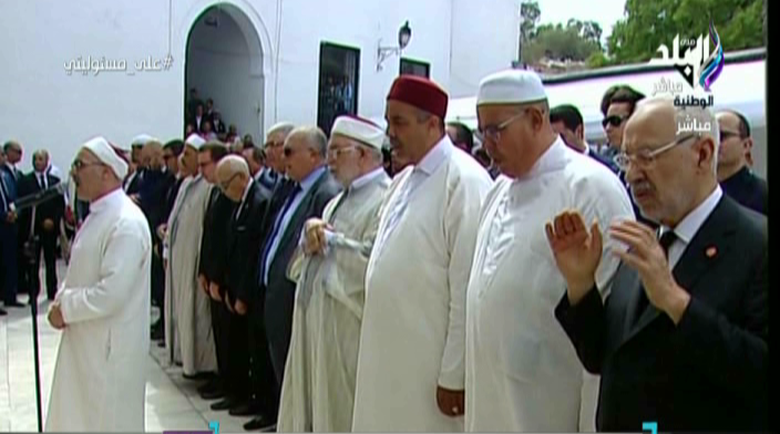 الإخواني الغنوشي يجهل كيفية أداء صلاة الجنازة على السبسي