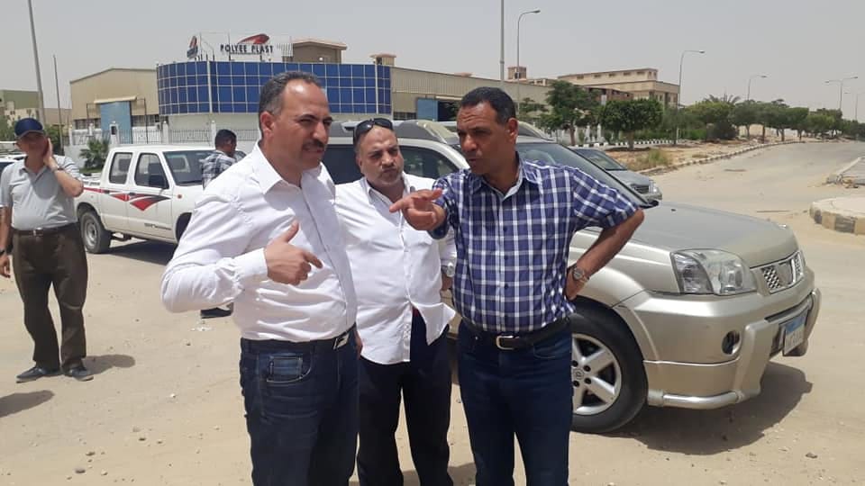 رئيس مدينة بدر يتفقد المنطقة الصناعية رئيس مدينة بدر يتفقد المنطقة الصناعية
