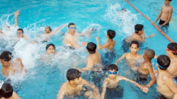 حمامات السباحة حمامات السباحة