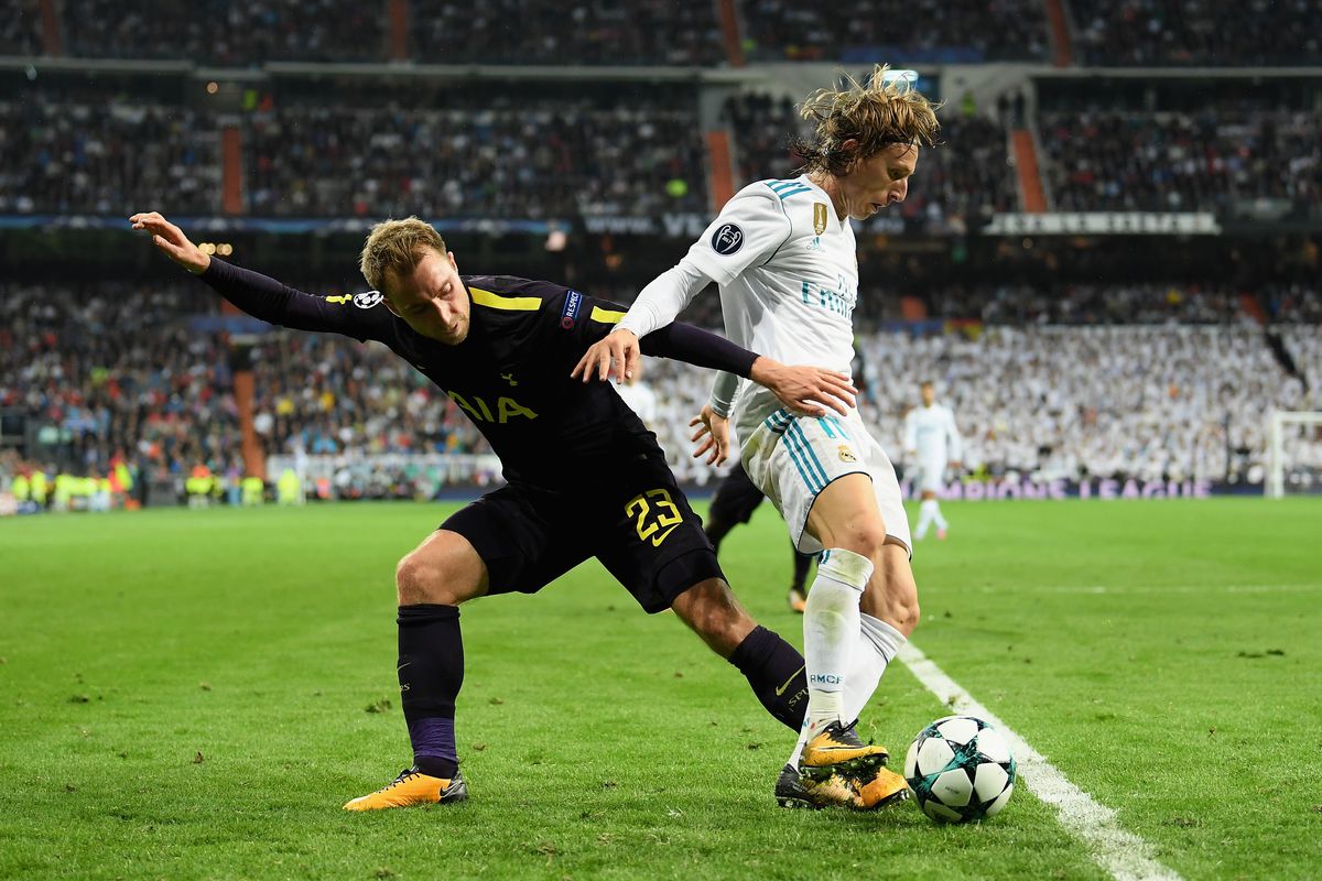 مودريتش لاعب ريال مدريد - إريكسن لاعب توتنهام  مودريتش لاعب ريال مدريد - إريكسن لاعب توتنهام