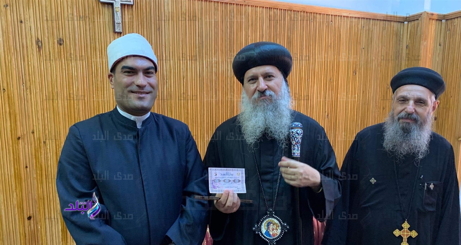 الأنبا ماركوس يشتري صك أضحية خلال زيارته لكفر الشيخ الأنبا ماركوس يشتري صك أضحية خلال زيارته لكفر الشيخ