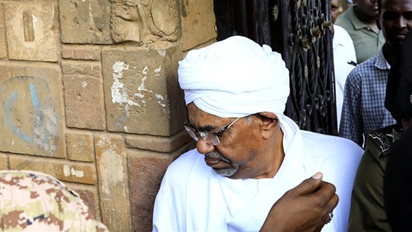 القضاء السوداني يؤجل محاكمة البشير