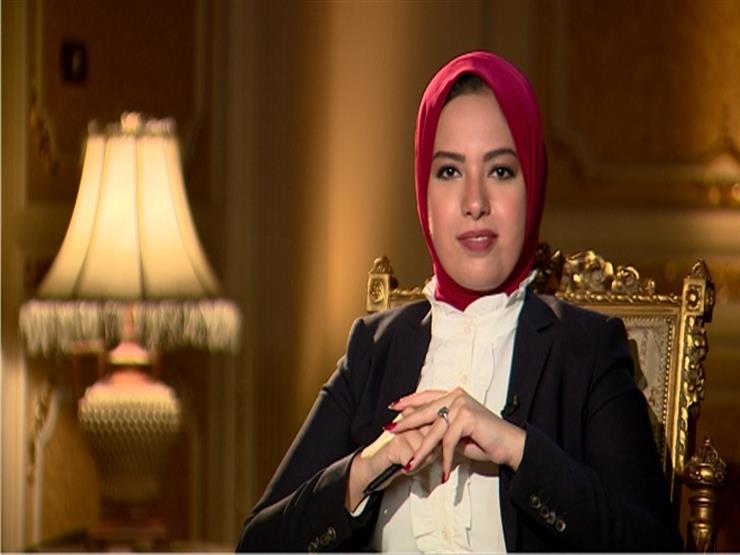 الإعلامية آية عبد الرحمن الإعلامية آية عبد الرحمن