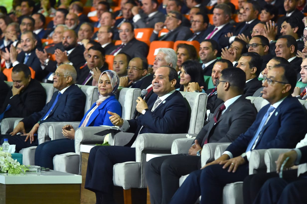 الرئيس عبد الفتاح السيسي الرئيس عبد الفتاح السيسي