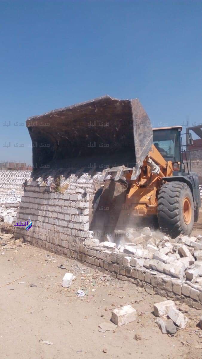 استرداد ٧٥٧ فدان و ٣٠٤٦٨ متر من أراضى أملاك الدولة فى قفط استرداد ٧٥٧ فدان و ٣٠٤٦٨ متر من أراضى أملاك الدولة فى قفط