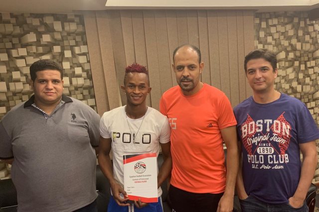 برنس باري لاعب منتخب سيراليون مع عماد النحاس