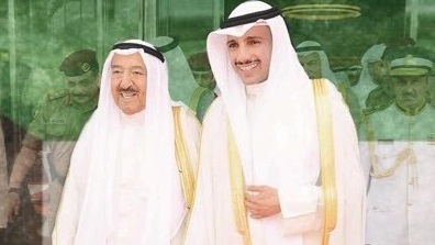 أمير الكويت ومرزوق الغانم رئيس مجلس الأمة (أرشيفية)