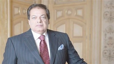  رجل الأعمال محمد أبو العينين