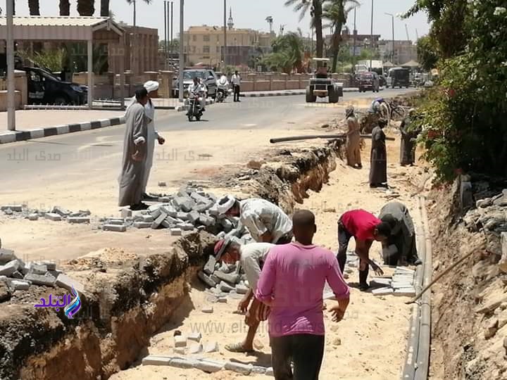 رئيس مدينة الأقصر يواصل متابعة أعمال تطوير الكورنيش رئيس مدينة الأقصر يواصل متابعة أعمال تطوير الكورنيش