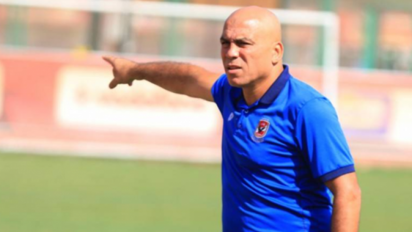 محمد يوسف المدرب العام بالفريق الأول لكرة القدم بالنادي الأه