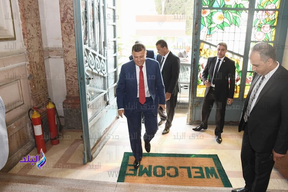 رئيس جامعة عين شمس الجديد رئيس جامعة عين شمس الجديد