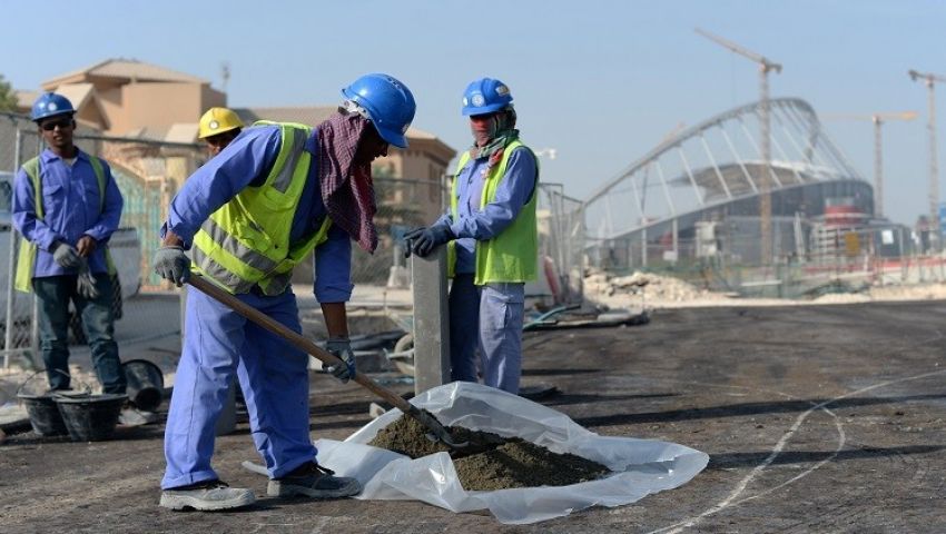 عمال إنشاءات ملاعب كأس العالم في قطر