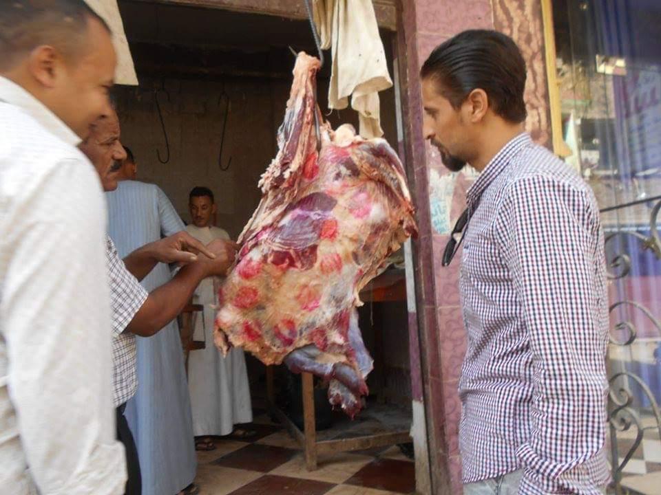 محافظ سوهاج يوجه بتكثيف الحملات التموينية لضبط الأسواق