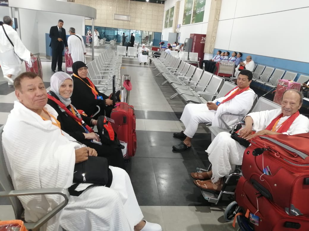 الحجاج في مطار القاهرة الحجاج في مطار القاهرة