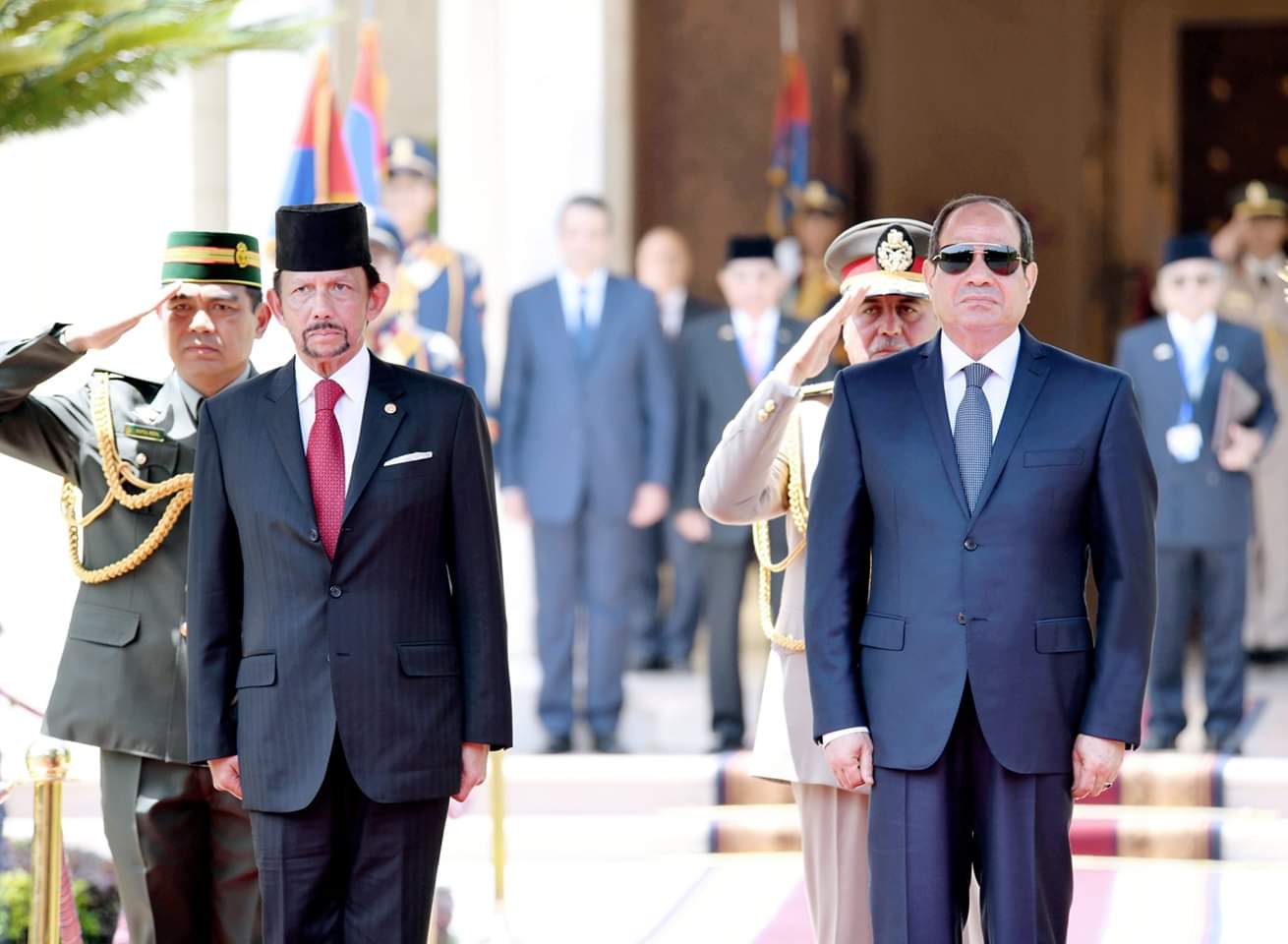 الرئيس السيسي يستقبل سلطان بروناي الرئيس السيسي يستقبل سلطان بروناي