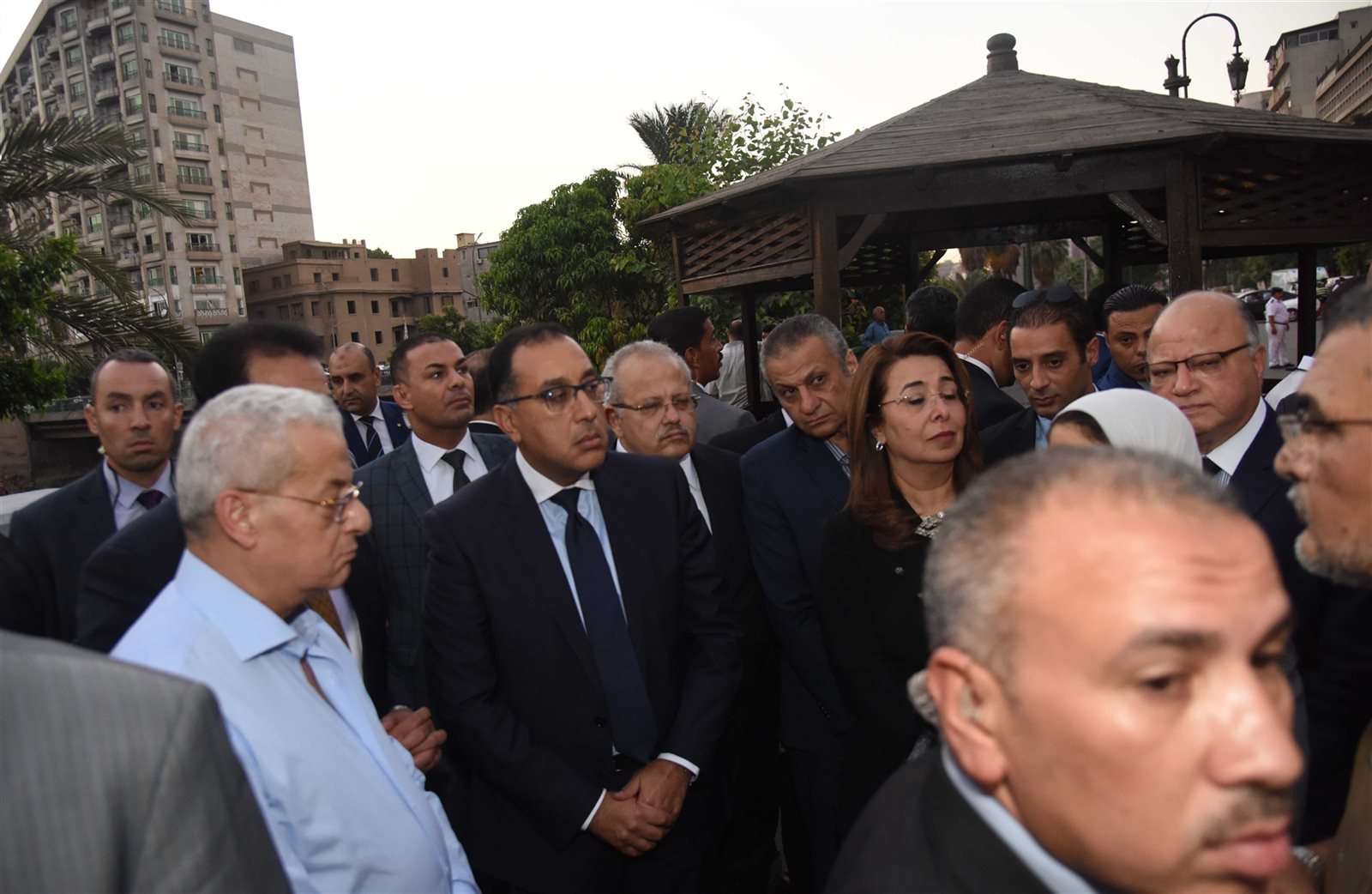 مصطفى مدبولي يتفقد حادث معهد الاورام