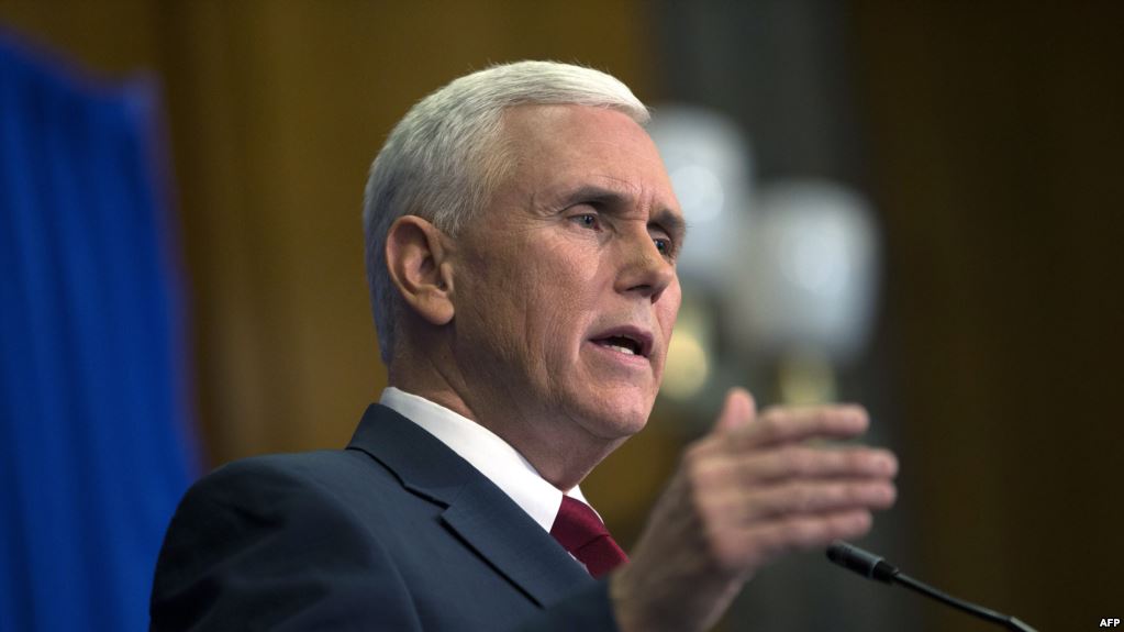 مايك بنس نائب الرئيس الأمريكي مايك بنس نائب الرئيس الأمريكي