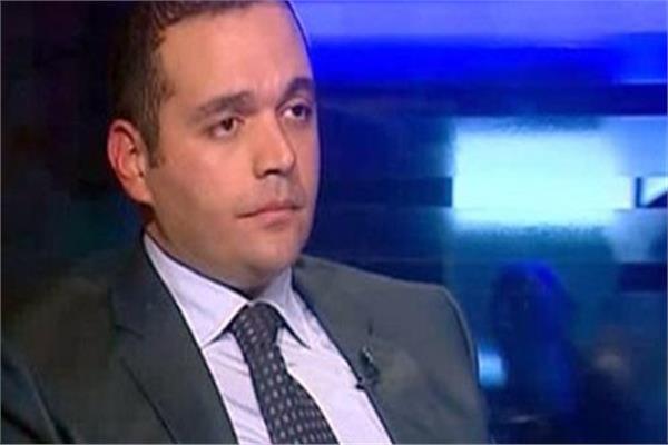 الدكتور مدحت نافع - رئيس مجلس إدارة الشركة القابضة للصناعات الدكتور مدحت نافع - رئيس مجلس إدارة الشركة القابضة للصناعات