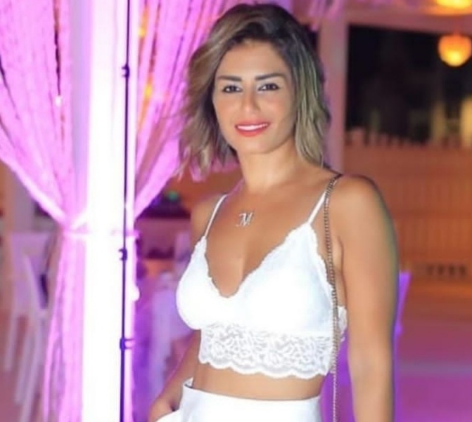 بخلخال وهوت شورت منة فضالي تبهر متابعيها