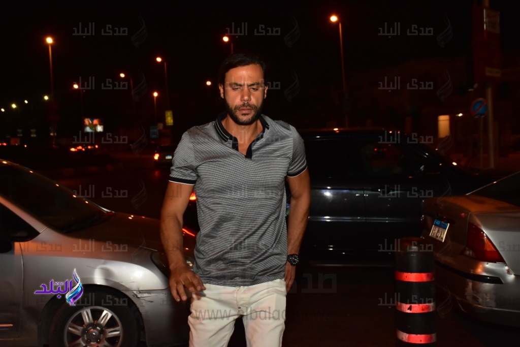 محمد عادل إمام - عزاء والدة فتحي عبد الوهاب