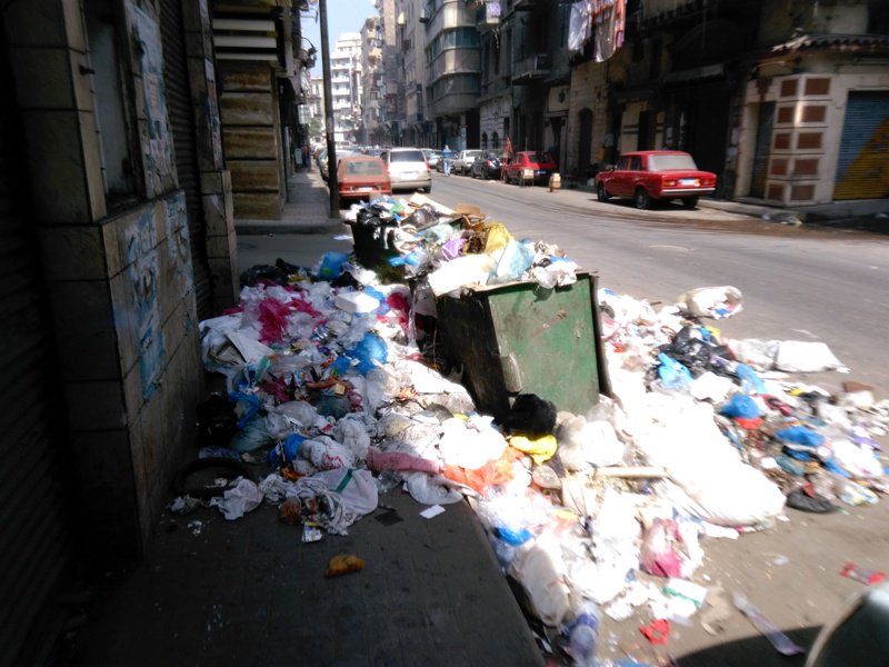 اكوام قمامة اكوام قمامة