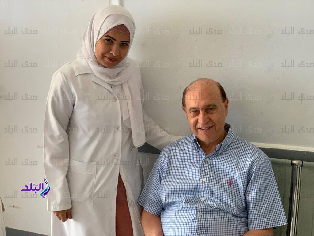 مميش يجري جولة بمستشفي نمرة ٦ لتهنئة المرضي 