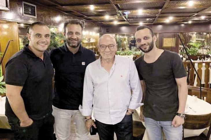 فيريرا مع نجلي مرتضى منصور 