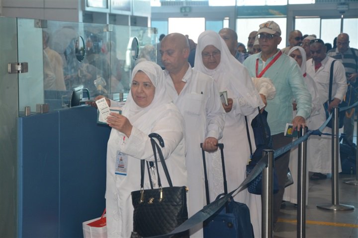 الحجاج في مطار القاهرة الحجاج في مطار القاهرة