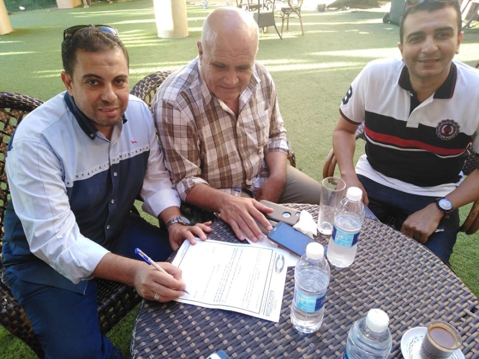 ايمن حسين المدير الفني الجديد للزرقا