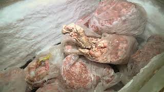 ضبط 11 طن لحوم فاسدة في مصنعين بالقاهرة والجيزة