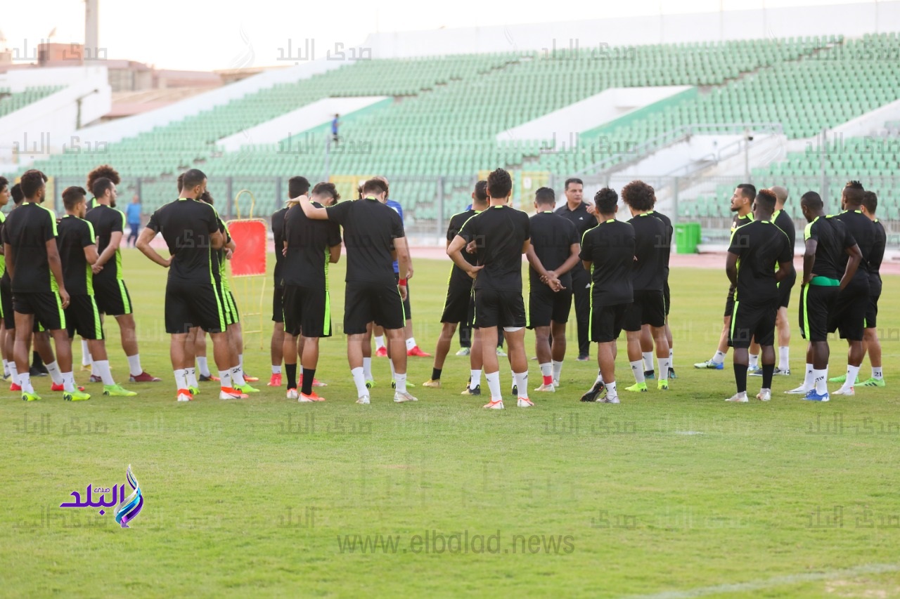 الفريق الأول للكرة بنادي المصري الفريق الأول للكرة بنادي المصري