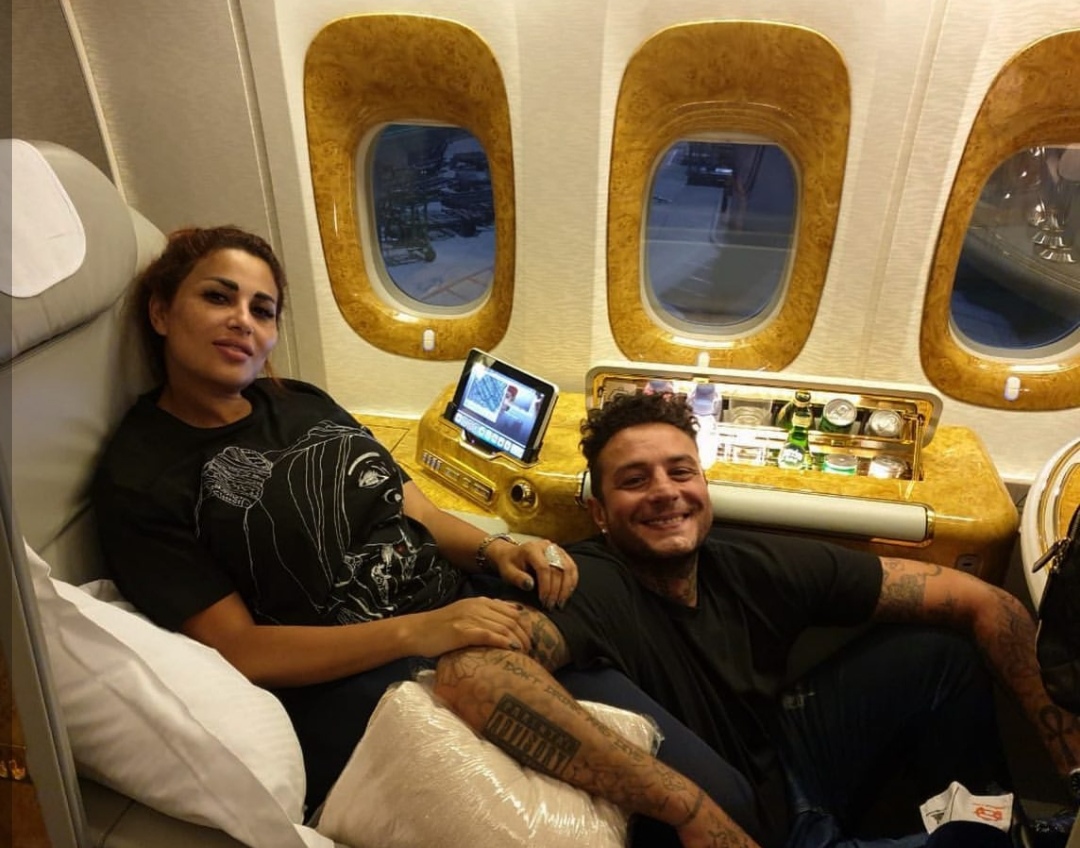 احمد الفيشاوي وزوجتة 