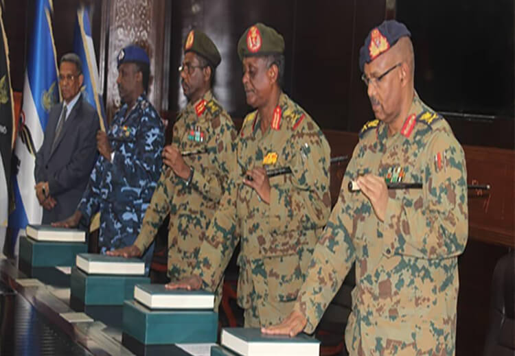 أعضاء المجلس العسكري السوداني