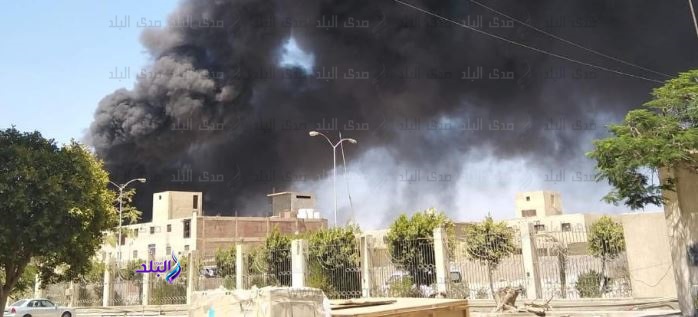 حريق هائل فى مصنع بلاستيك بـ اكتوبر
