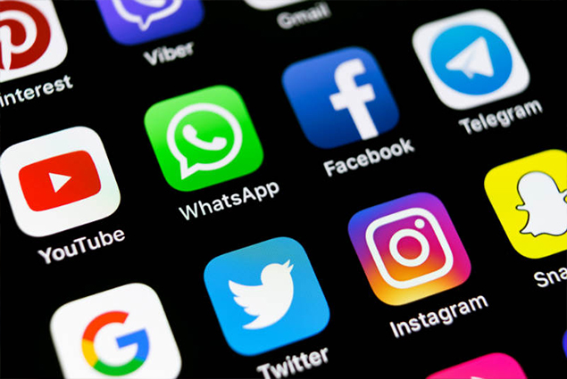 اليوتيوبرز/ مواقع التواصل الاجتماعي اليوتيوبرز/ مواقع التواصل الاجتماعي