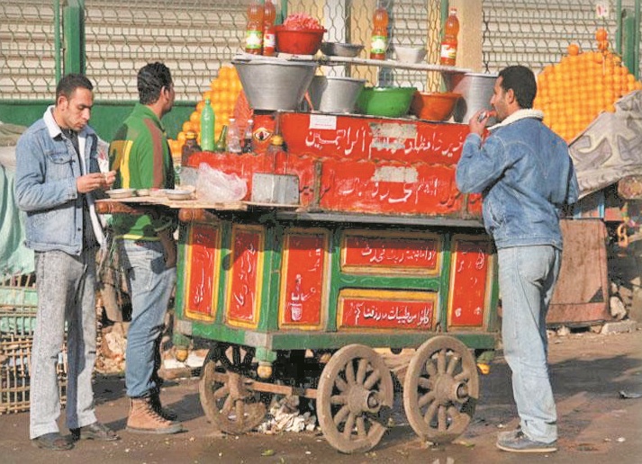 عربات الفول - أرشيفية 