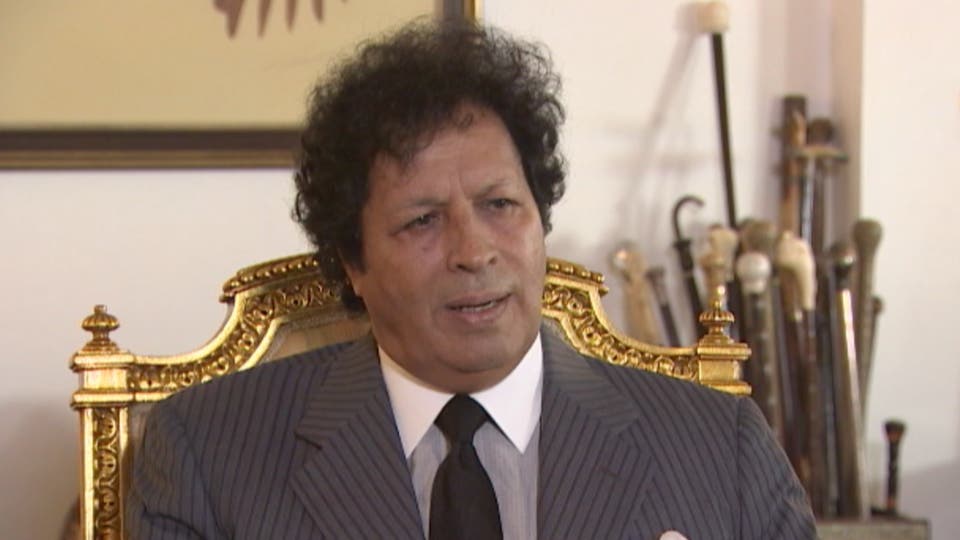 قذاف الدم خلال مقابلة مع قناة العربية قذاف الدم خلال مقابلة مع قناة العربية