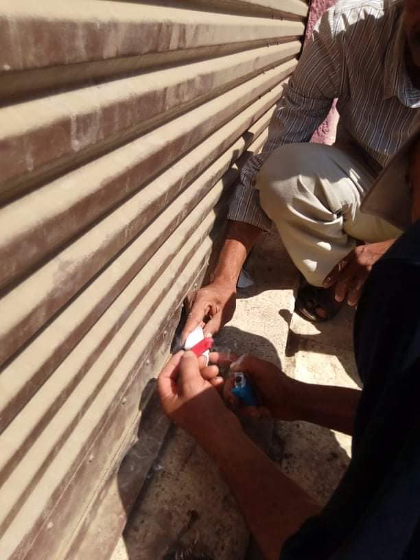 بـ الشمع الأحمر.. إغلاق صالون الحلاقة صاحب واقعة ضرب معاق