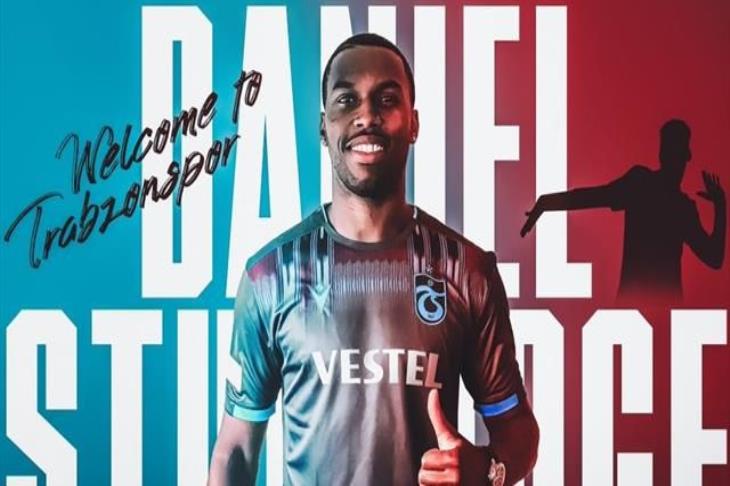  المهاجم الإنجليزي دانيال ستوريدج