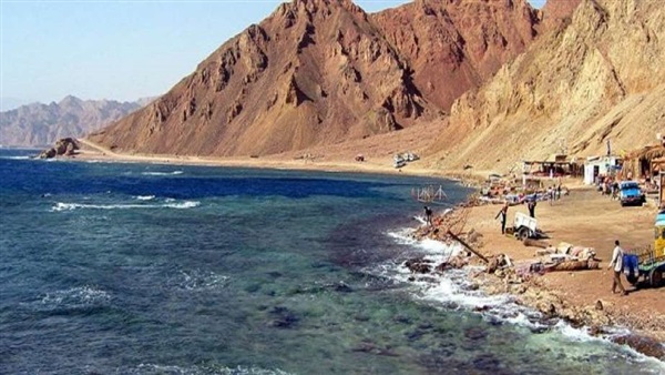CNN تعرض فيلما عن درب البحر الأحمر CNN تعرض فيلما عن درب البحر الأحمر