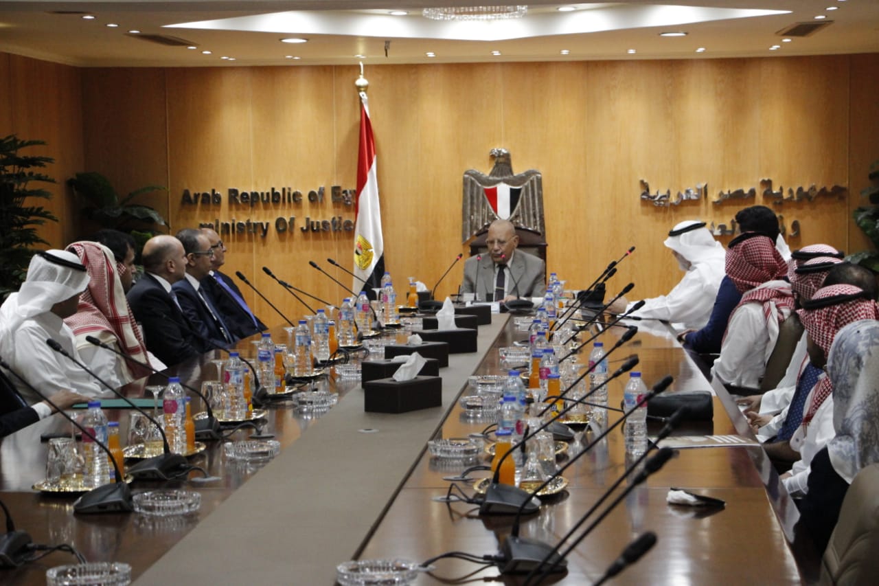 التدريب الأول لأعضاء الإدارات القانونية